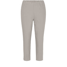 Lataa kuva Galleria-katseluun, Laurie Elizabeth Slim Capri