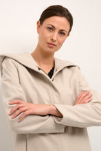 Lataa kuva Galleria-katseluun, Cream villakangastakki CRYsta Coat