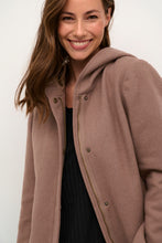 Lataa kuva Galleria-katseluun, Cream villakangastakki CRYsta Coat