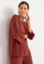 Lataa kuva Galleria-katseluun, Trikootoppi napeilla