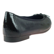 Lataa kuva Galleria-katseluun, Remonte kävelykenkä D0K04-00