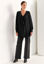 Lataa kuva Galleria-katseluun, Tunika röyhelökauluksella