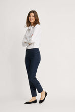 Lataa kuva Galleria-katseluun, Laurie Betty Regular