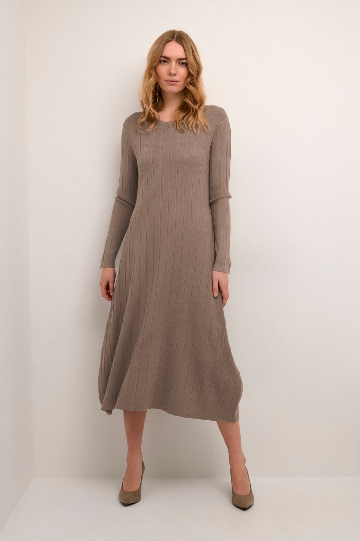 Cream neulemekko Villea Knit Dress