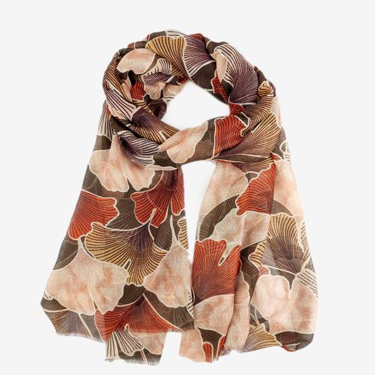 Ruskea ginkgo-kuosin huivi
