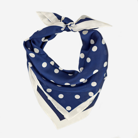 Polka pilkullinen huivi