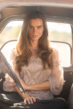 Lataa kuva Galleria-katseluun, Capri Collection Pusero Florence gold
