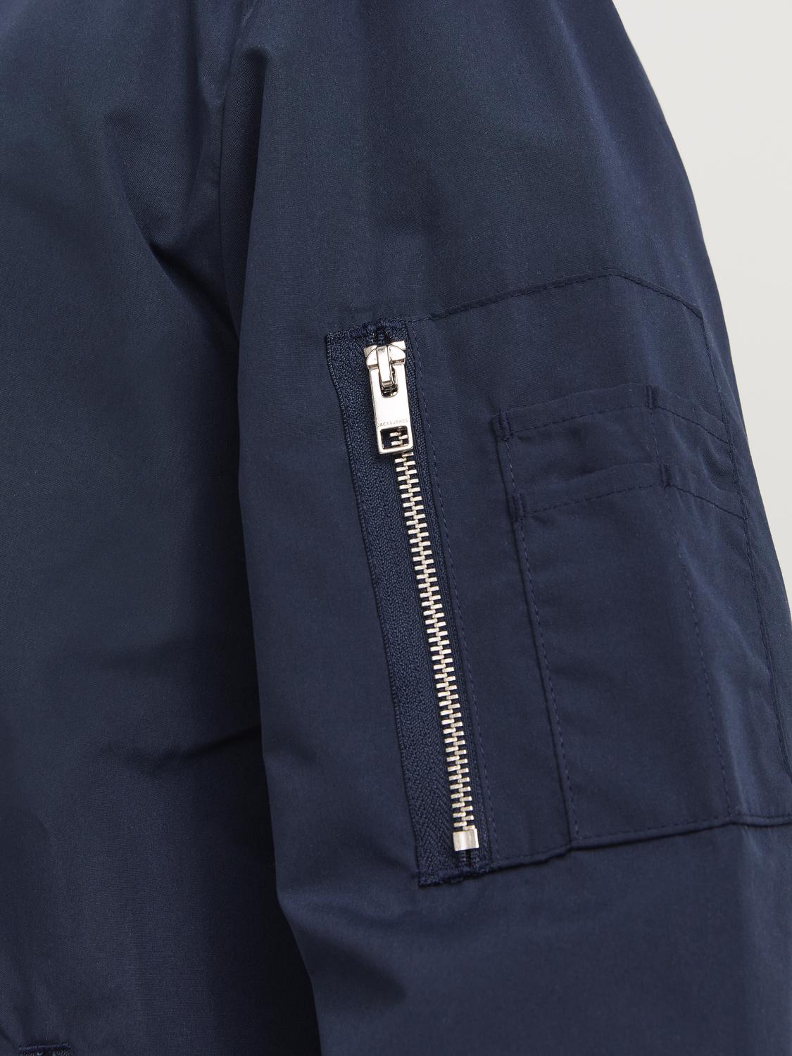 Jack&Jones kesätakki isoille miehille