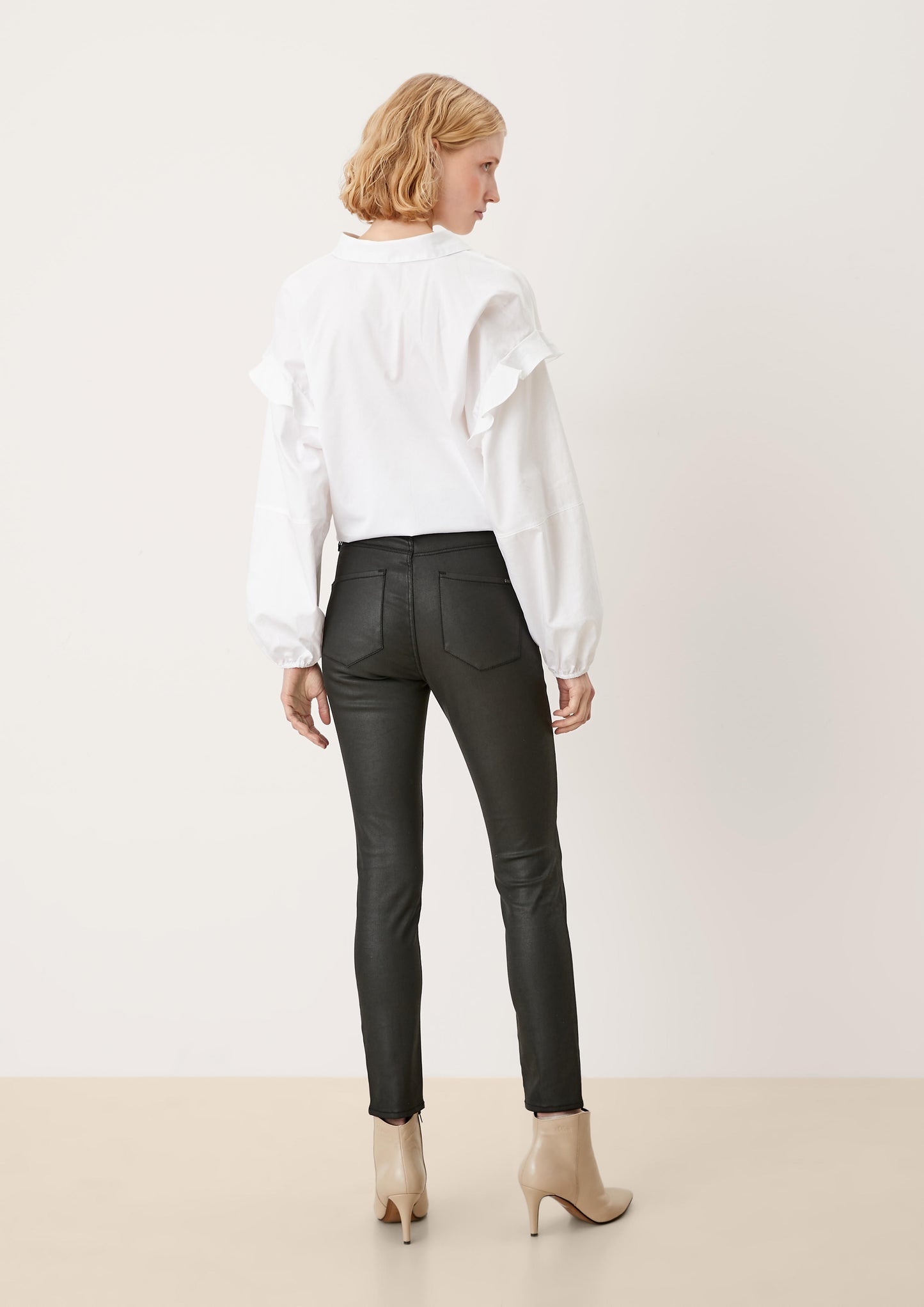 s.Oliver coated jeans