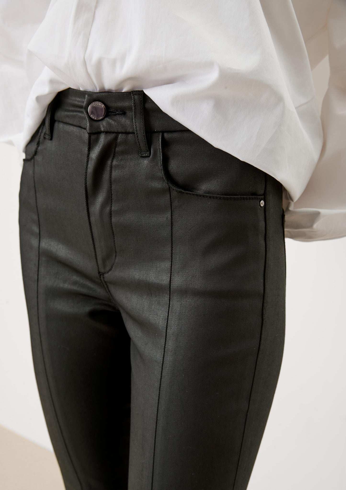 s.Oliver coated jeans