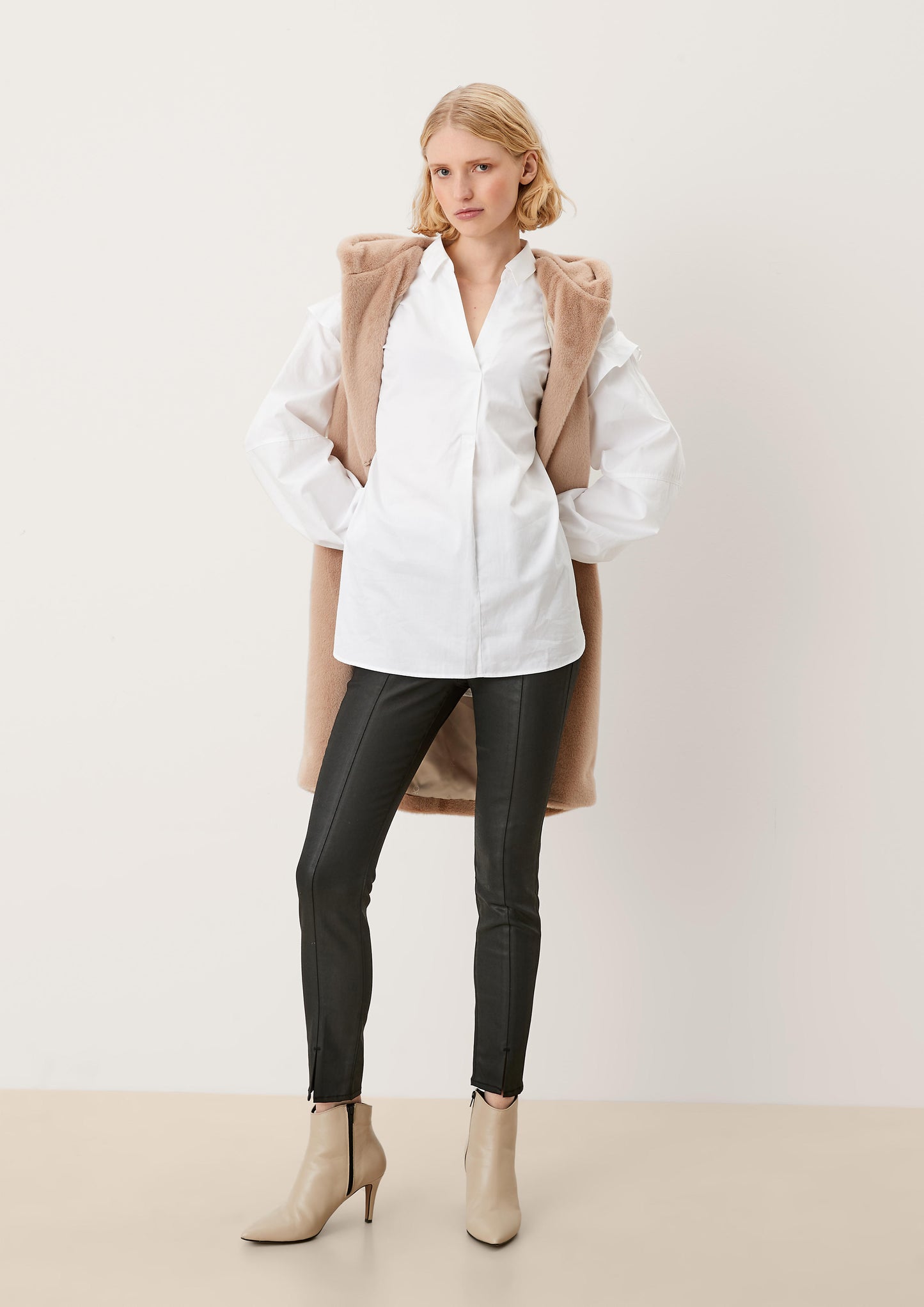 s.Oliver coated jeans