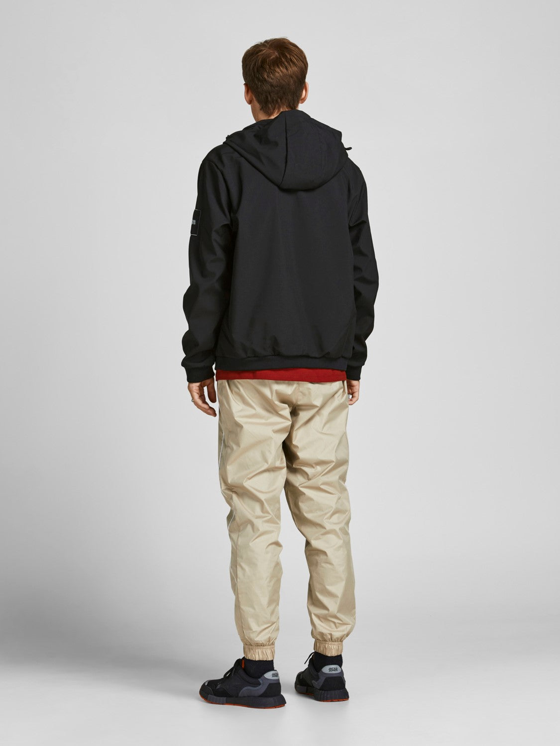 Jack&Jones välikausitakki hupulla