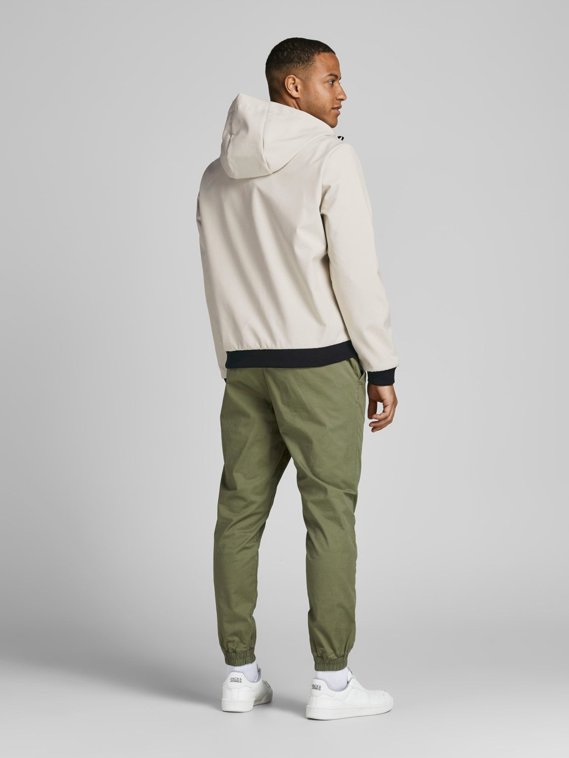 Jack&Jones välikausitakki hupulla