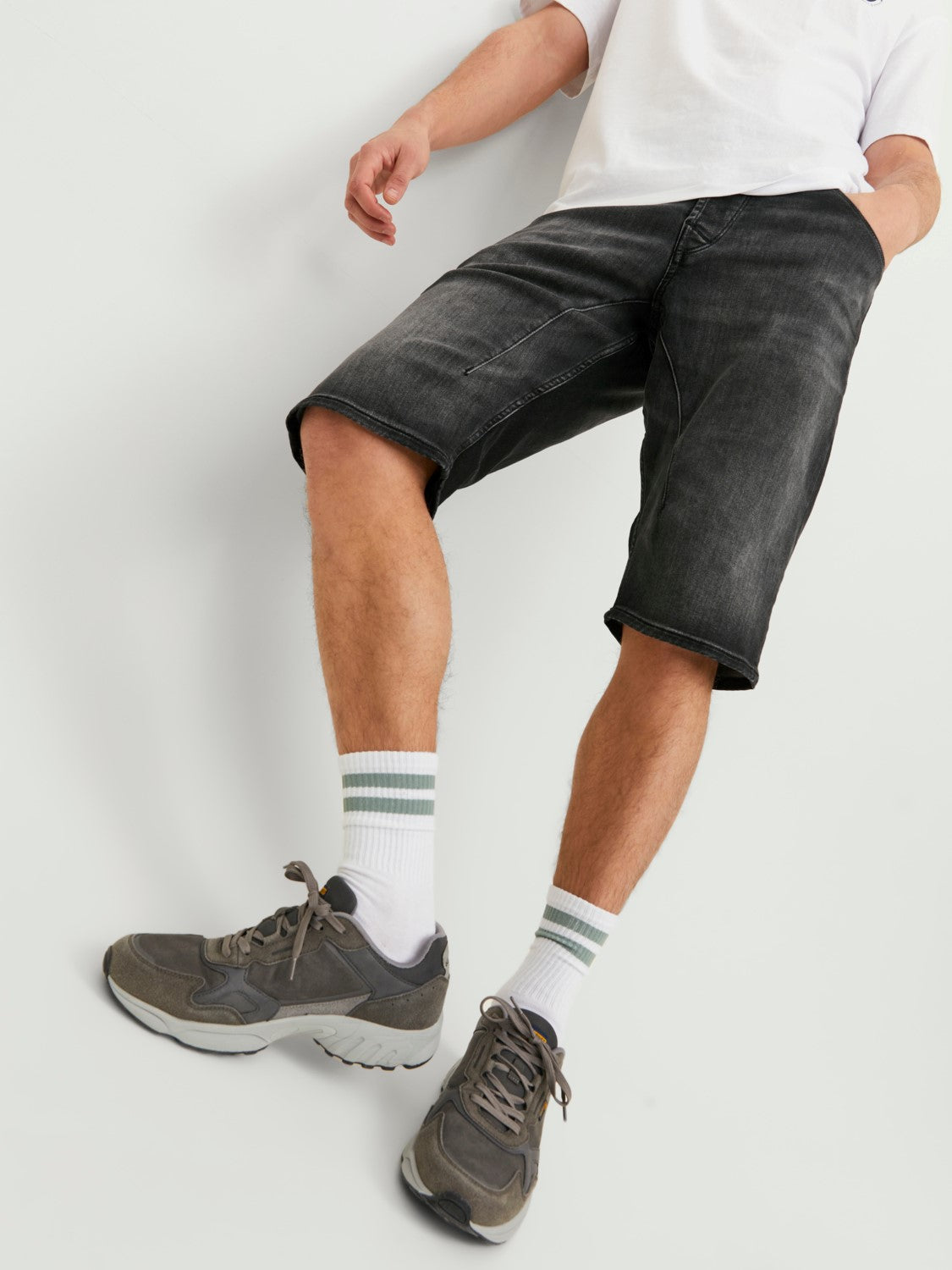 Jack&Jones mustat farkkushortsit GE 607