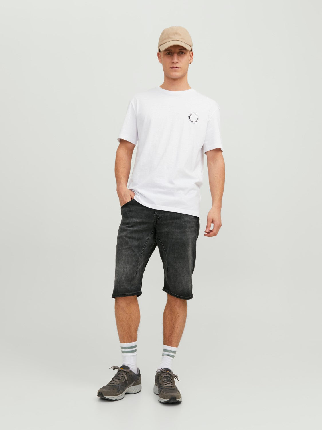 Jack&Jones mustat farkkushortsit GE 607